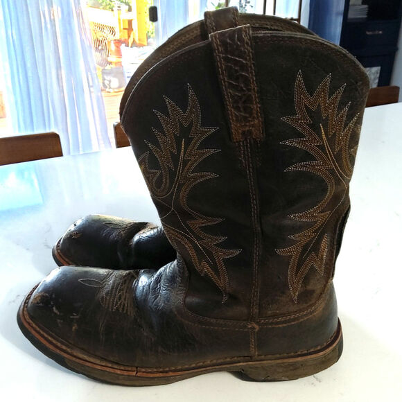 Ariat Men's Workhog Boots leather composite toe Waterproof size 11 Used - Picture 3 of 8